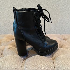 Women Steve Madden Black Laced Leather Booties